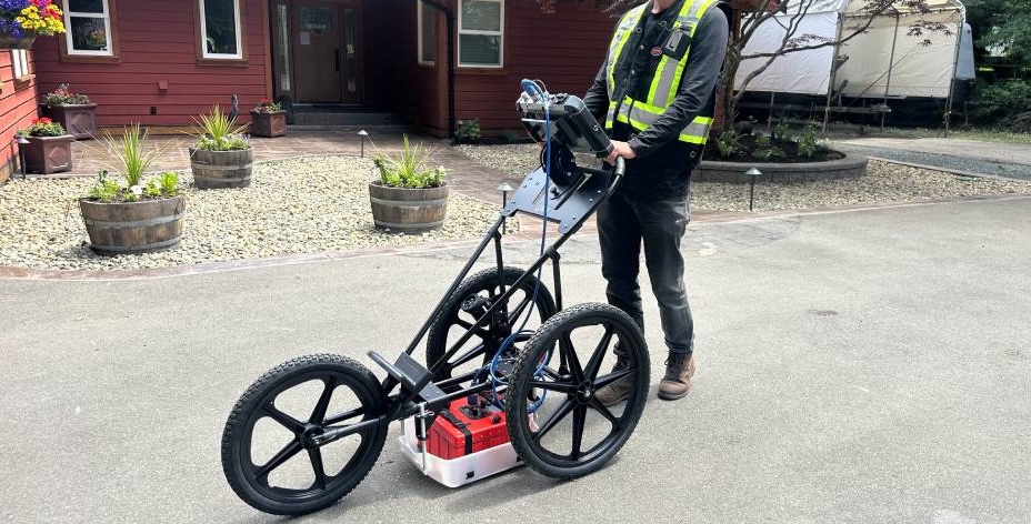 All Canadian operator using GPR ground penetrating radar for utility locating